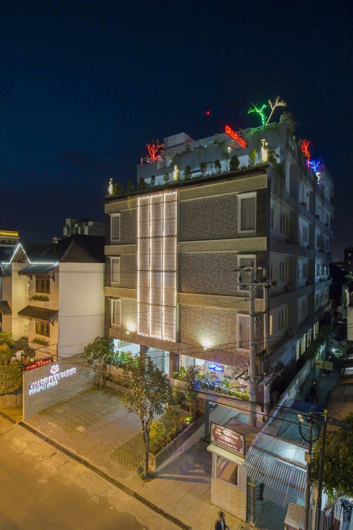 แกรนด์ ปุรี ซารอน โฮเต็ล มาลิโอโบโร Hotel ยอกยาการ์ตา ภายนอก รูปภาพ